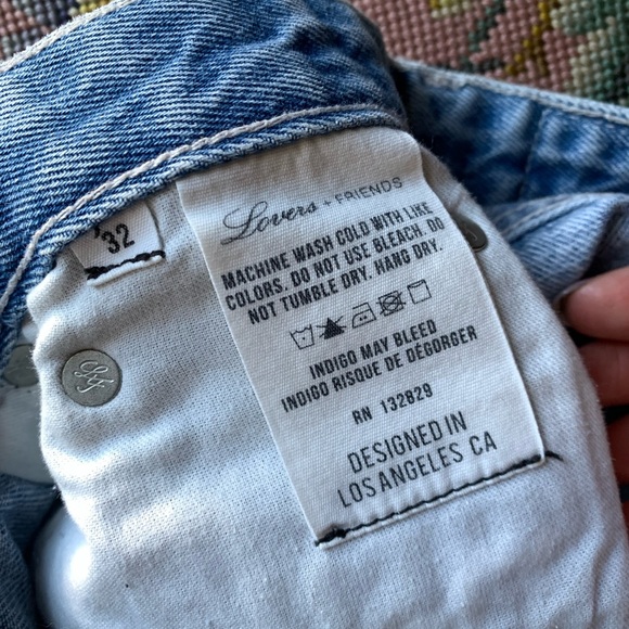 Lover and Friends Jean shorts. Size 32 - Picture 3 of 3